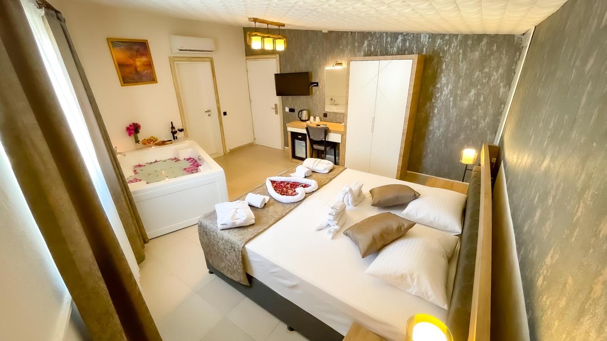 Bloomtalya Hotel Antalia Esterno foto